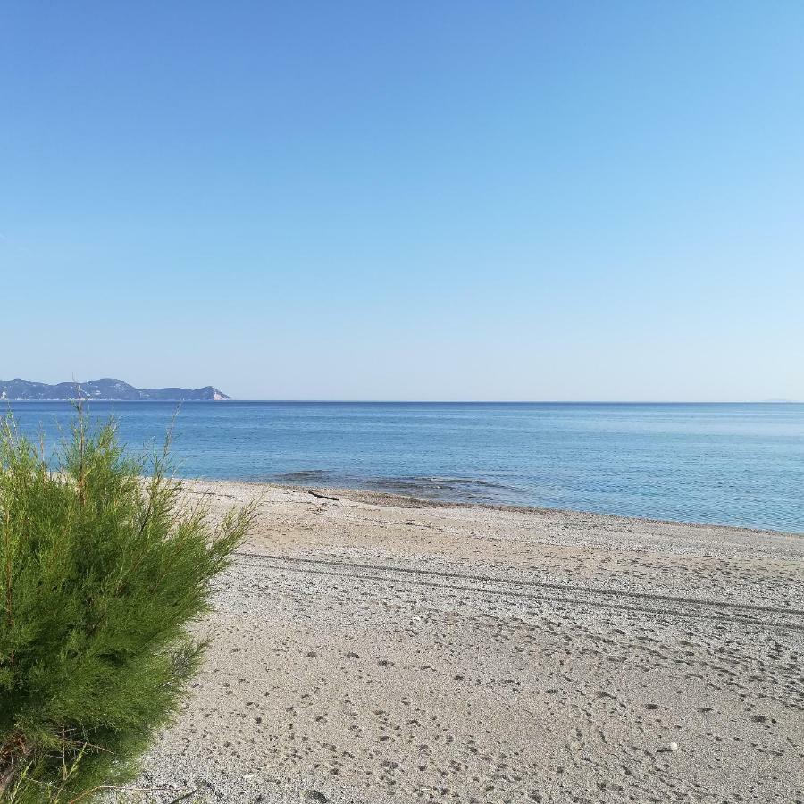 villa vagelis Mourteri Exteriör bild